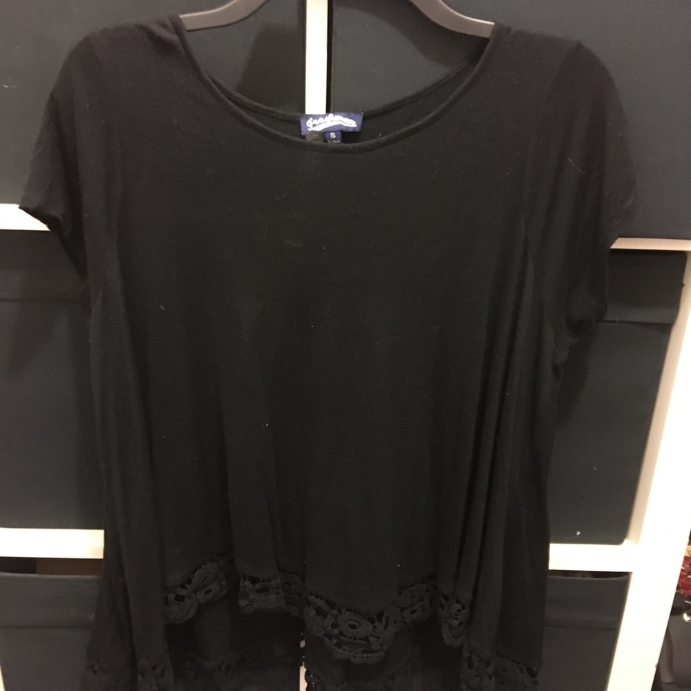 Black short sleeve
